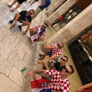 Meet your Posher, Toni